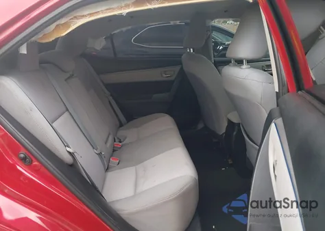 2015 Toyota Corolla Le Plus z USA, uszkodzony, nr VIN 5YFBURHE9FP214016